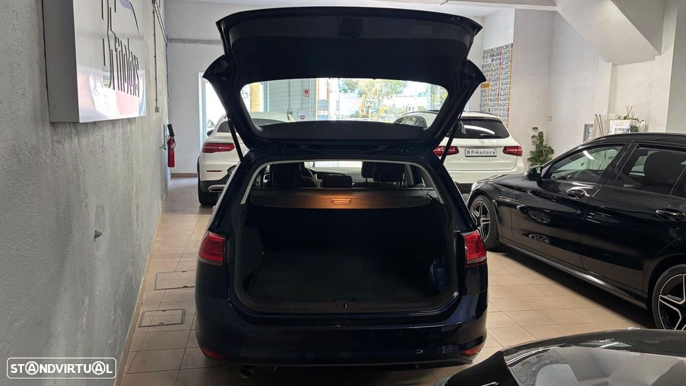 VW Golf Variant 1.6 TDi Confortline - 16