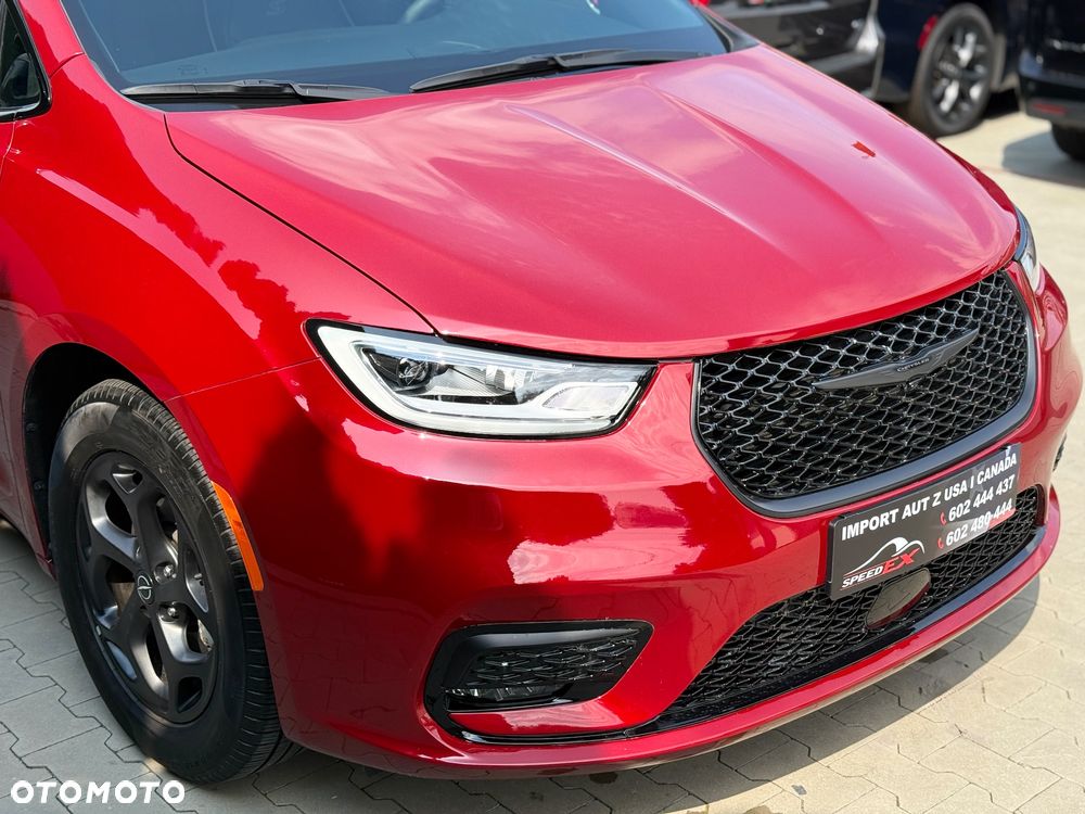 Chrysler Pacifica - 5