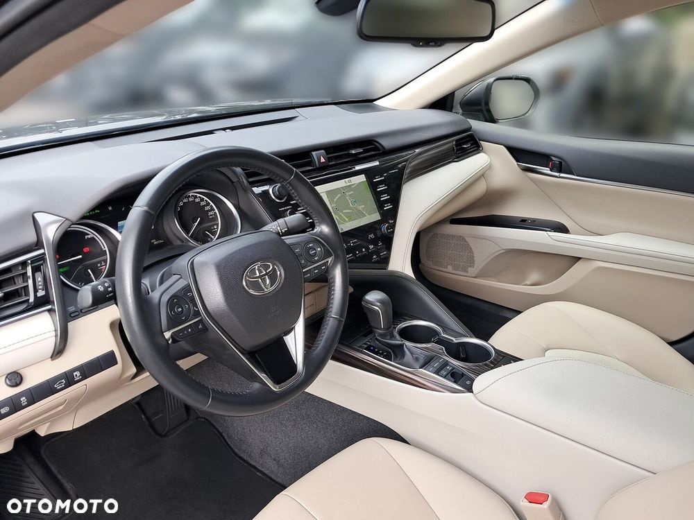 Toyota Camry 2.5 Hybrid Executive CVT - 5