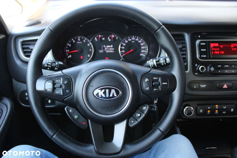 Kia Carens - 30