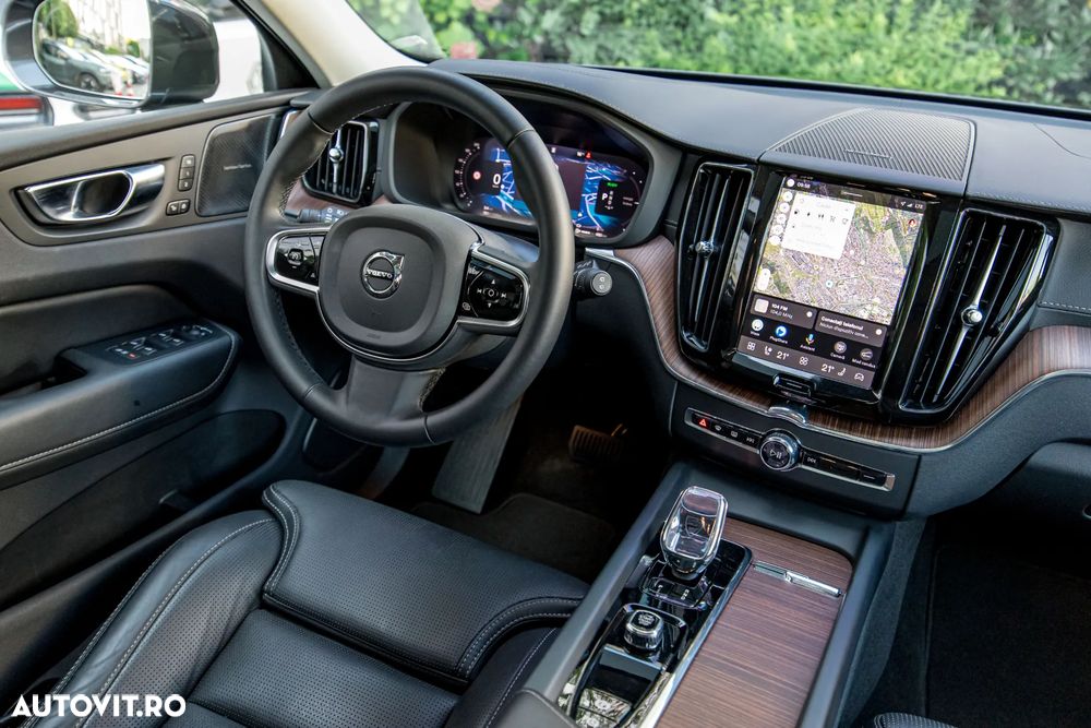 Volvo XC 60 Recharge T8 AWD AT Ultimate Bright - 21