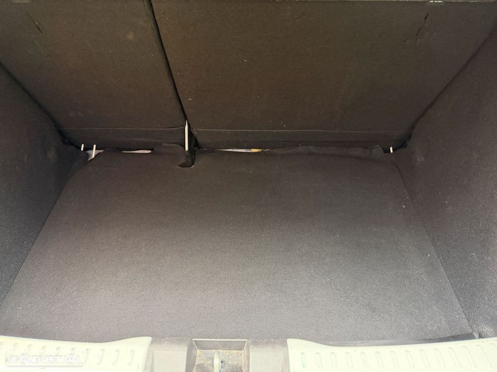 Dacia Sandero 1.0 SCe Essential - 38