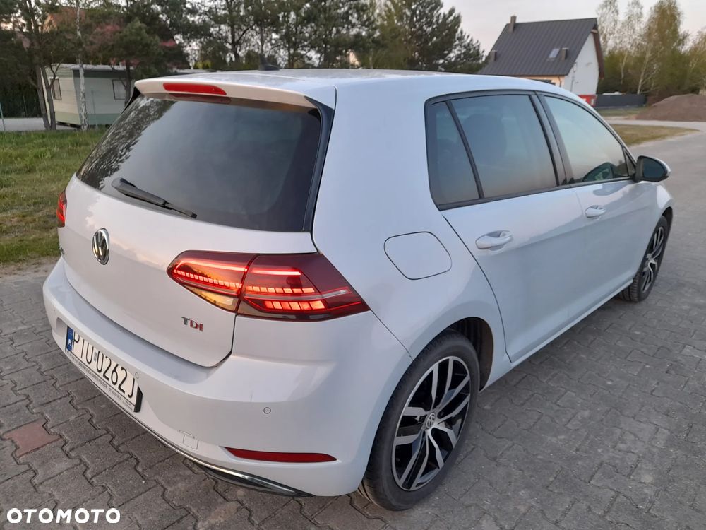 Volkswagen Golf - 2