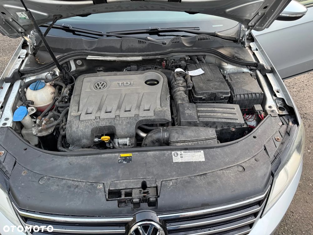 Volkswagen Passat 2.0 TDI DSG BlueMotion Technology Comfortline - 23