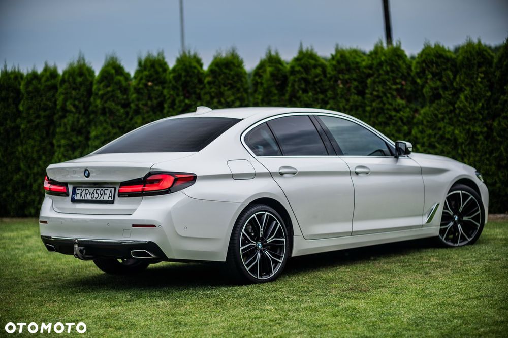 BMW Seria 5 520d xDrive Sport Line - 13