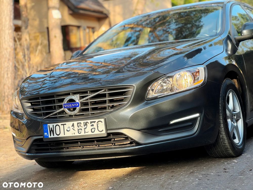 Volvo V60 D4 Momentum - 10