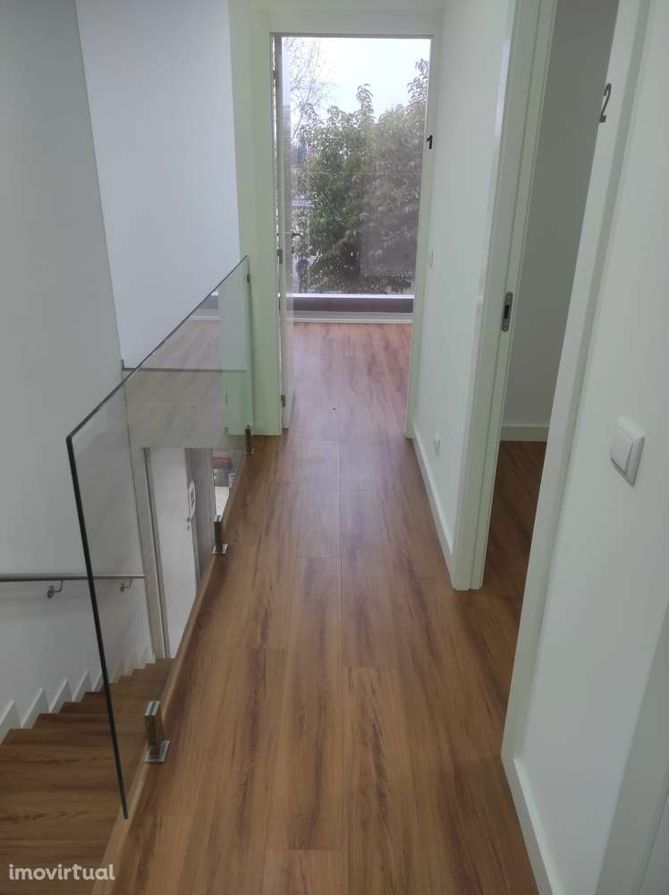 Escritórios / Salas para Arrendar - Grande imagem: 3/7