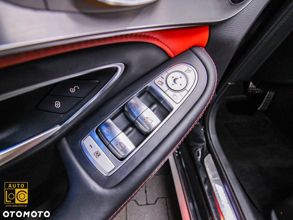 Mercedes-Benz Klasa C AMG 63 S AMG Speedshift 7G-MCT - 28