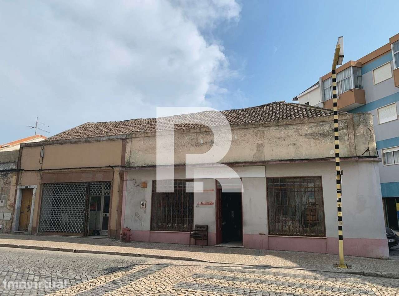 Edificio para Reabilitaçao no Centro do Montijo - Grande imagem: 2/14