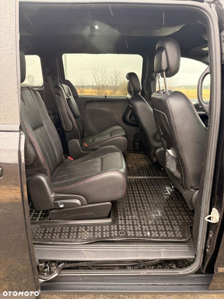 Dodge Grand Caravan 3.6 R/T - 10