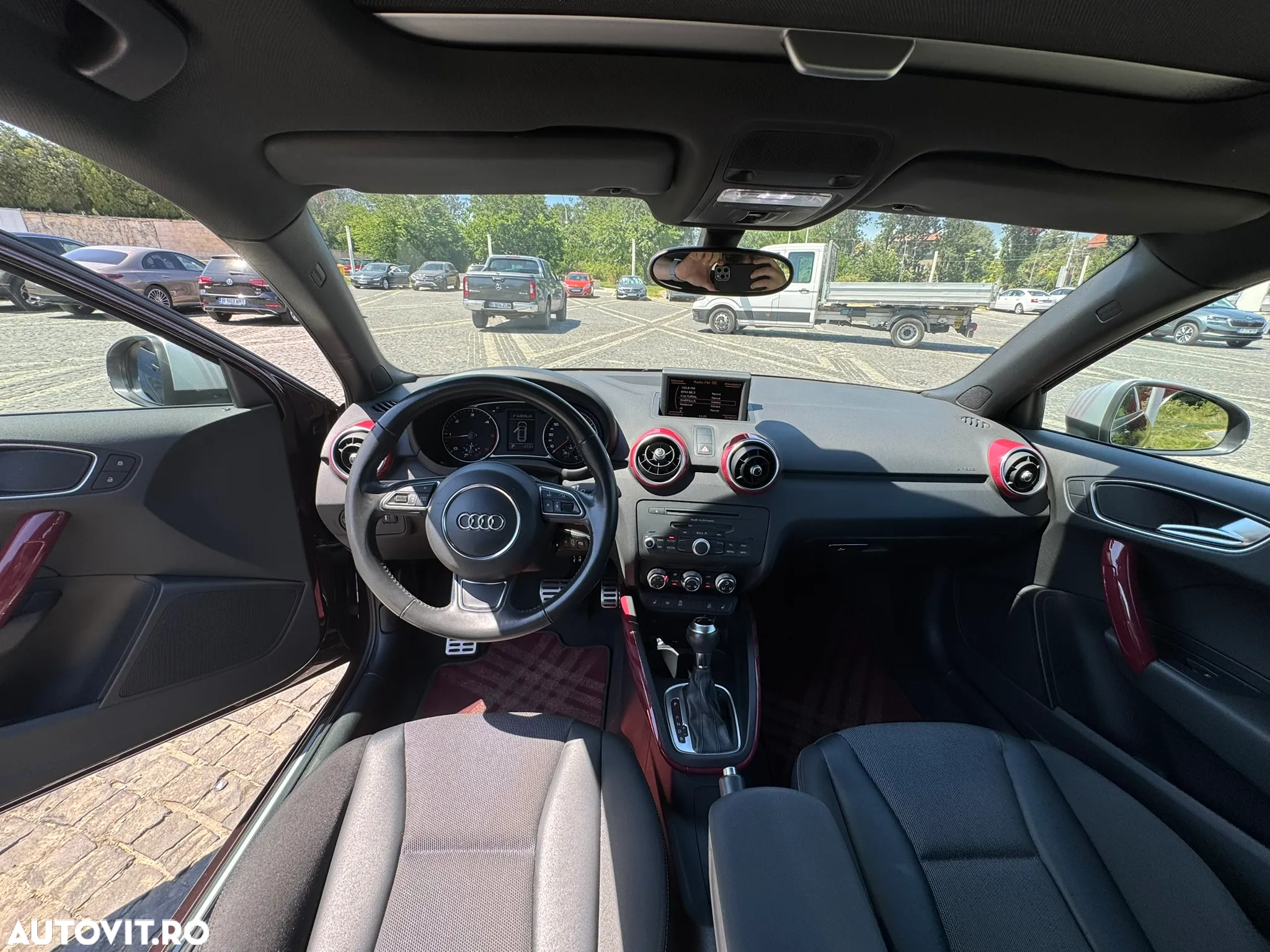 Audi A1 1.6 TDI Stronic Ambition - 10