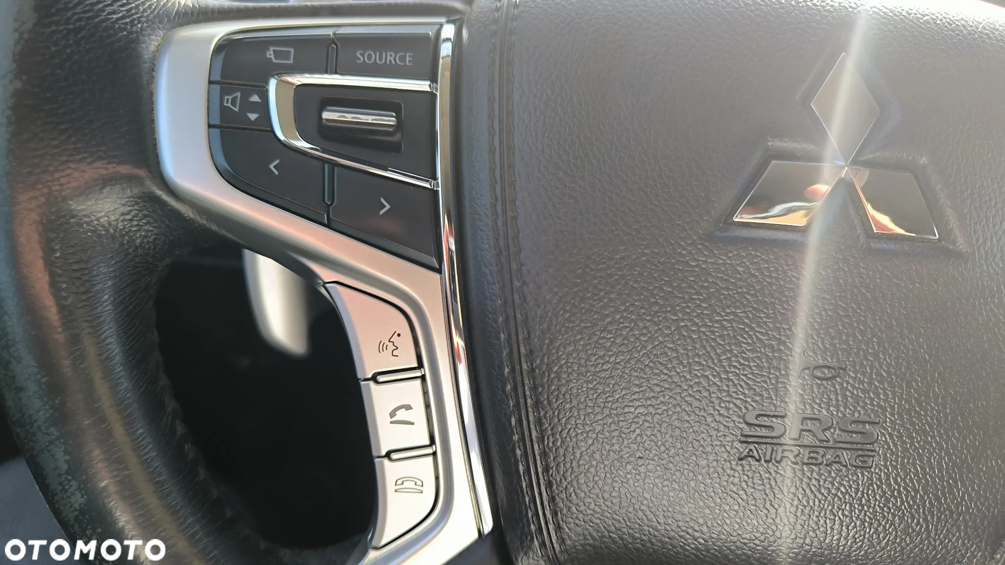 Mitsubishi L200 2.2 d DC Instyle Plus - 13