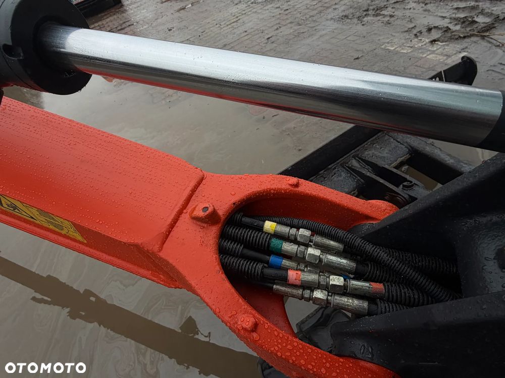 Kubota KX016-4 Koparka Gąsienicowa 2 tony. DEKRA aktualna do 2026r. Rozsuwane Hydr. podwozie! Sprowadzona z Gospodarstwa Norweskiego! Zero luzów i wycieków. Maszyna jak Nowa z Salonu! 2016rok. Pełna Dokumentacja. Gąsienice bez zużycia! Łyżka Skarpowa! Szybkozłącze! szybka wolna jazda. Ani deka luzów i wycieków. OKAZJA - 8