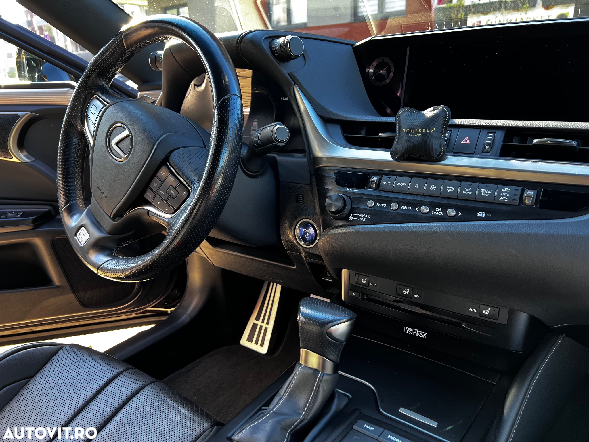 Lexus Seria ES 300h F Sport - 11
