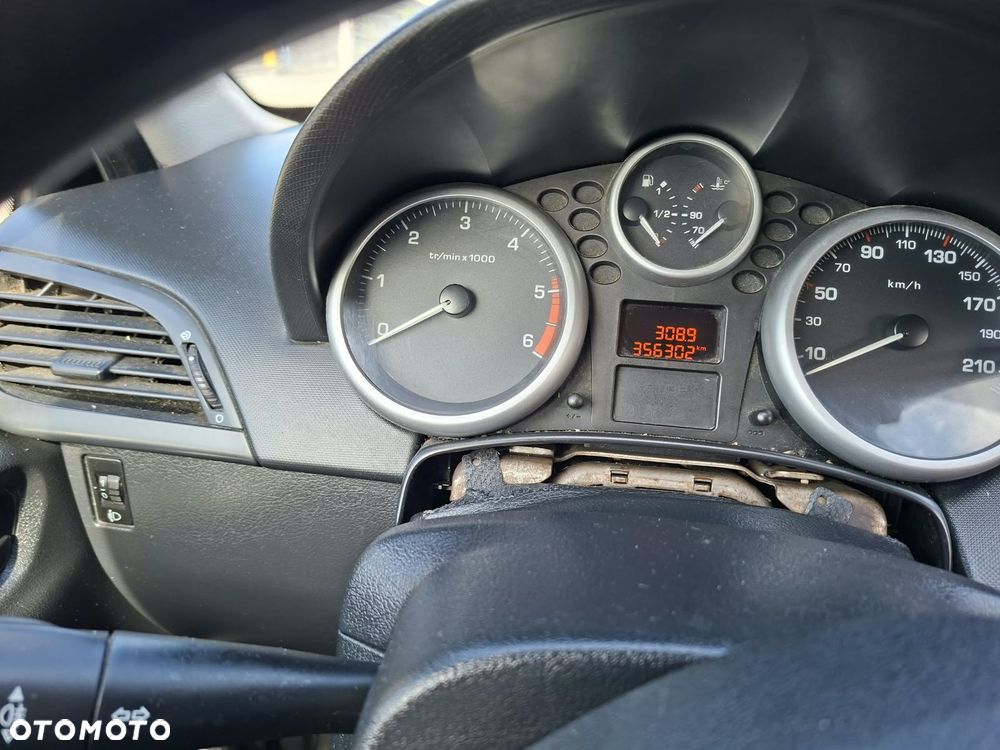 Peugeot 207 - 7