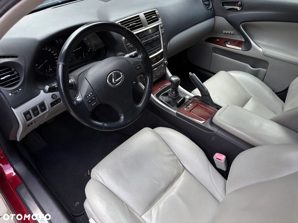 Lexus IS 250 Luxury Line - 22