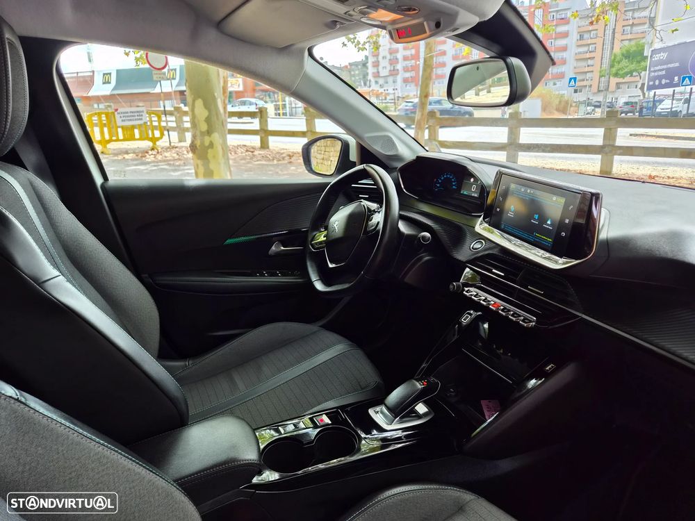 Peugeot e-208 Allure+ - 16