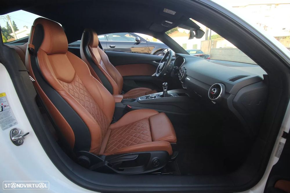 Audi TT Coupé - 22