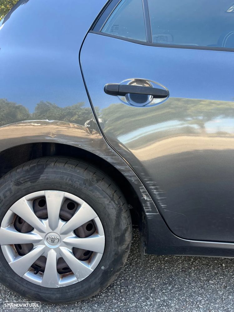 Toyota Auris 1.33 VVT-i ACtive - 12