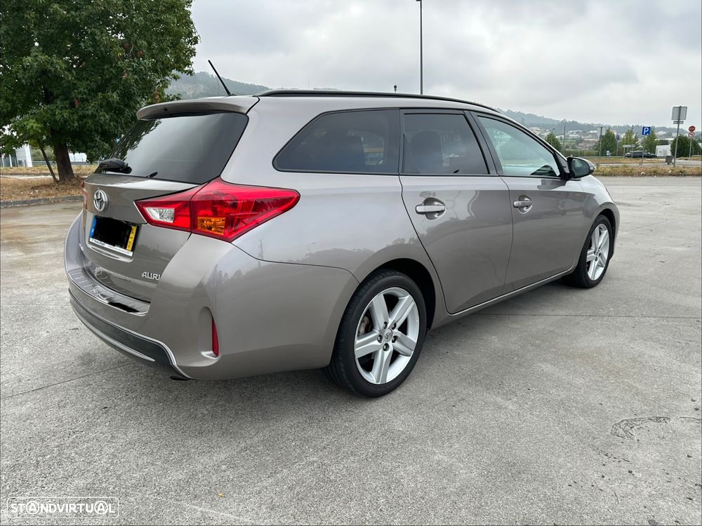 Toyota Auris Touring Sports 1.4 D-4D Com+P.Sport - 5
