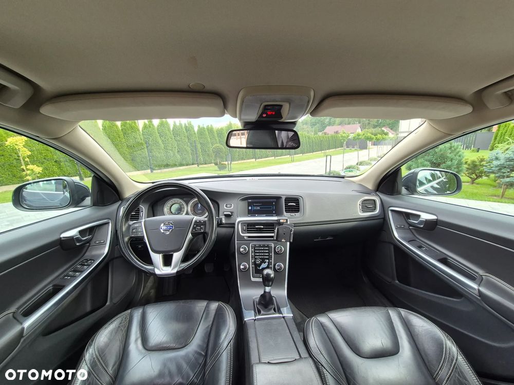 Volvo V60 T4 Summum - 6