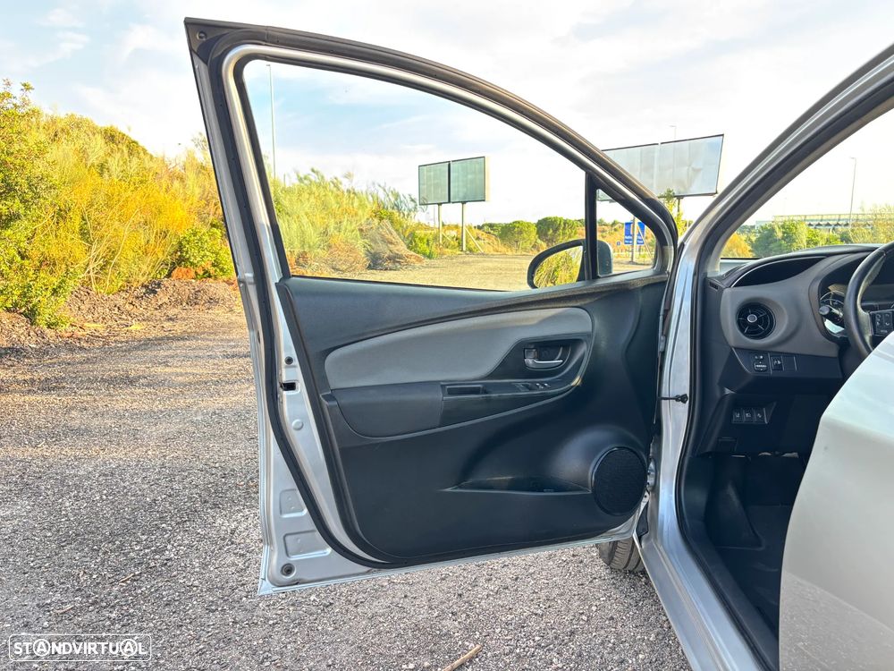 Toyota Yaris 1.5 HSD Sport+P.Techno - 11