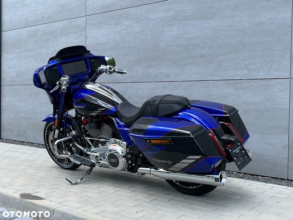 Harley-Davidson CVO Street Glide - 3