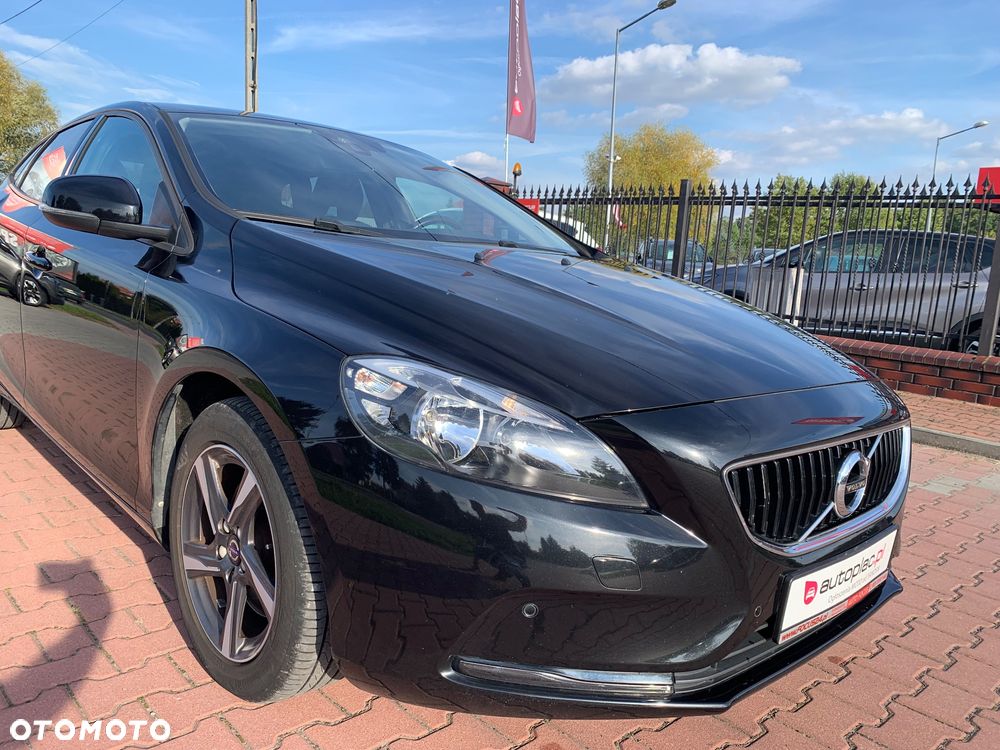 Volvo V40 T2 Momentum - 12