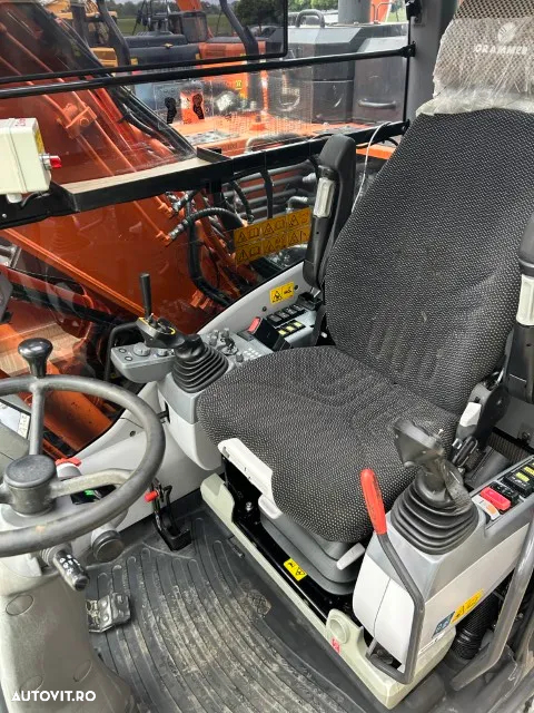 Hitachi ZX140W-6 - 10