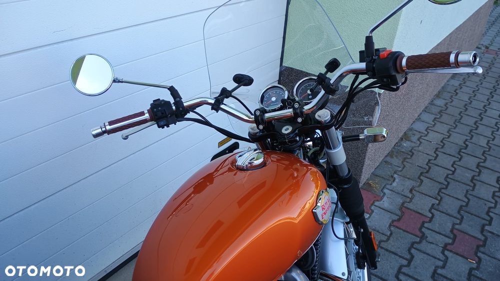 Royal Enfield Interceptor - 23