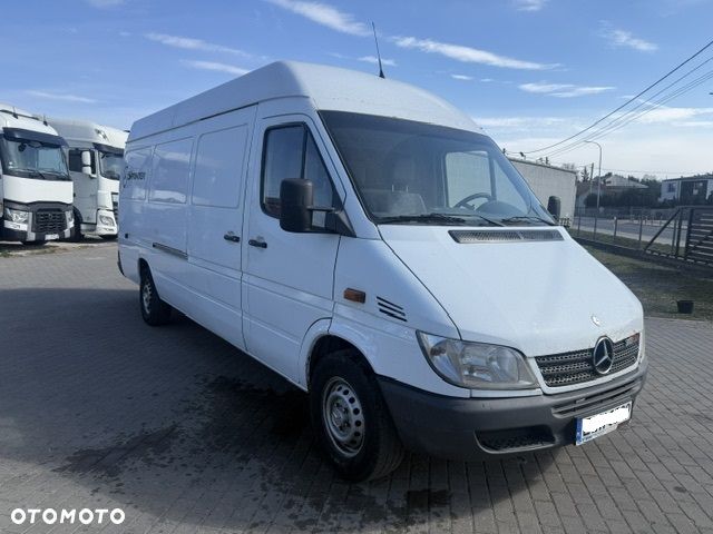 Mercedes-Benz Sprinter - 1