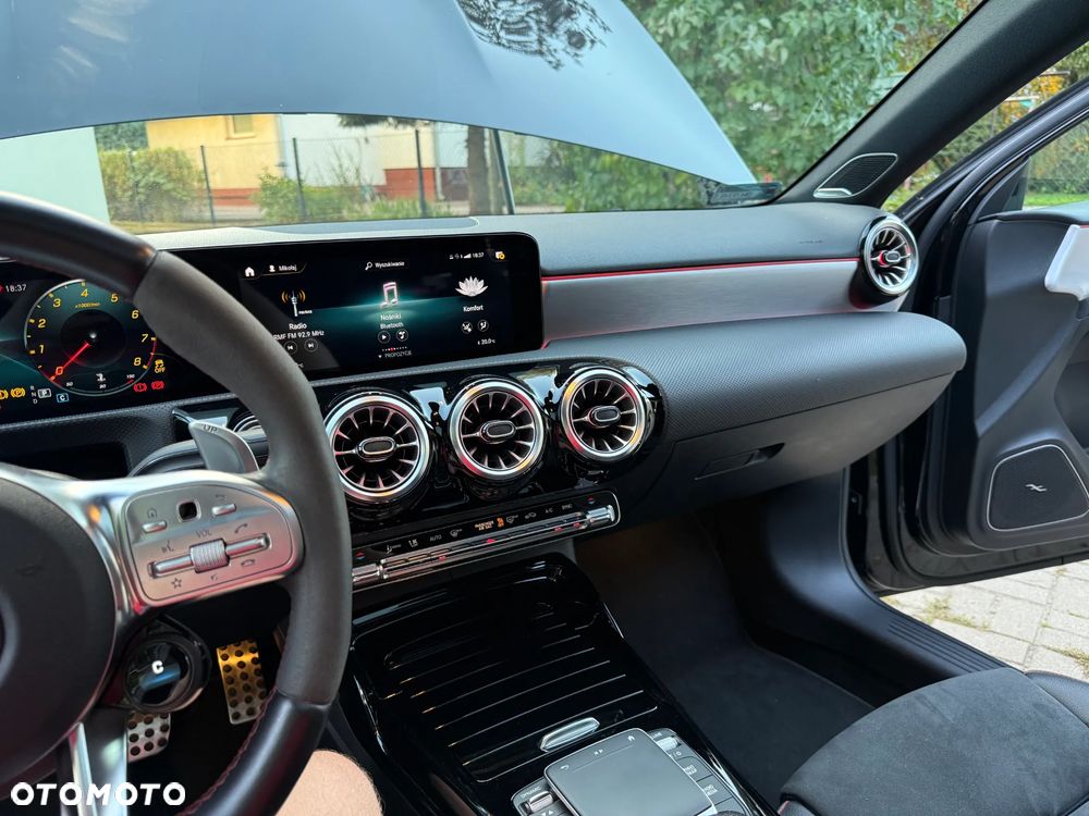 Mercedes-Benz Klasa A 45 S AMG 4-Matic 8G-DCT - 34