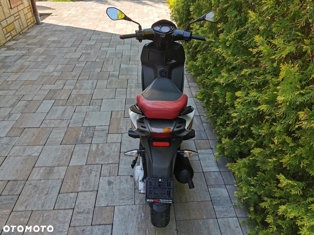 Aprilia SR - 9