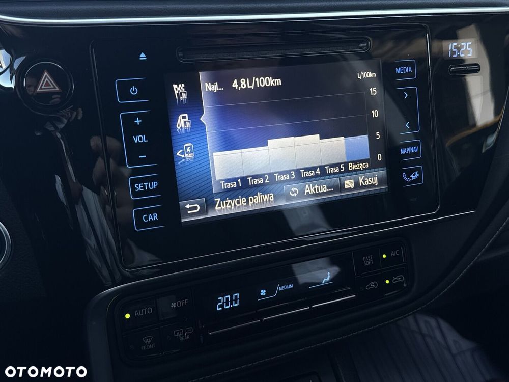 Toyota Auris - 23