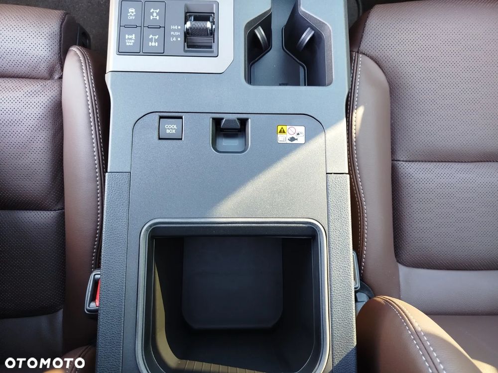 Toyota Land Cruiser - 18