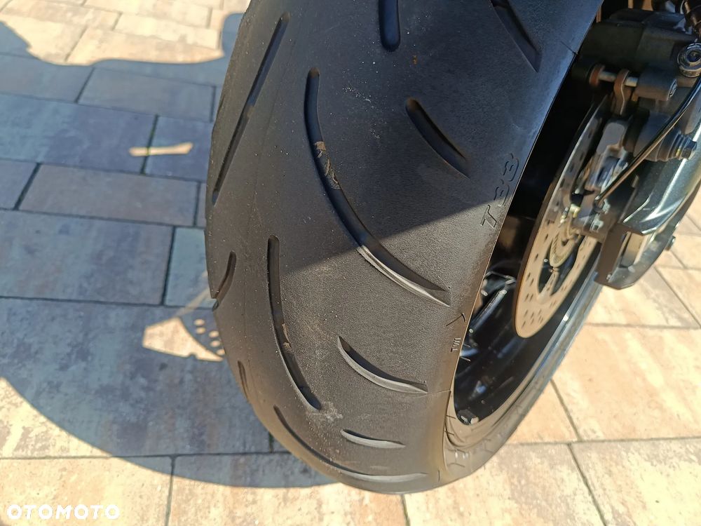 Suzuki GSX 1000 - 35