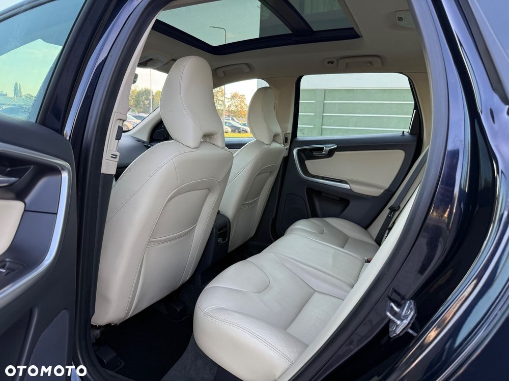 Volvo XC 60 D4 Geartronic Summum - 22