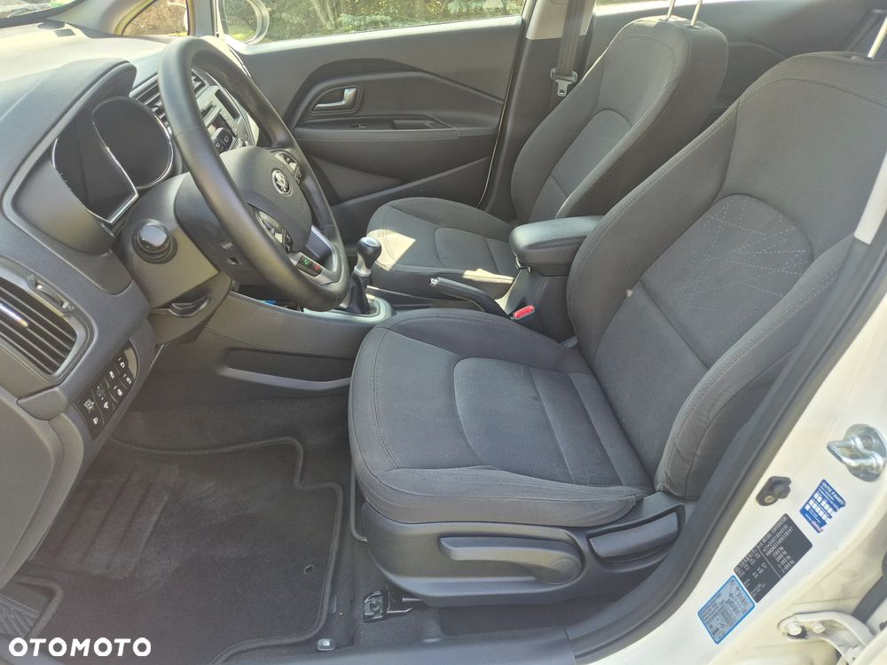 Kia Rio 1.2 Dream Team Edition - 15