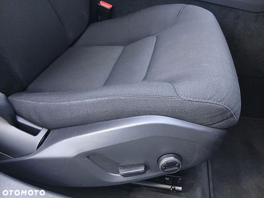 Volvo V60 T4 Momentum - 35
