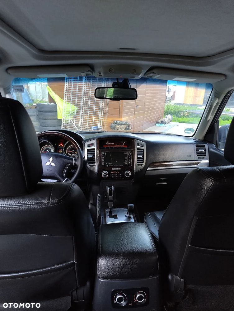 Mitsubishi Pajero 3.2 DI-D Automatik Plus - 10