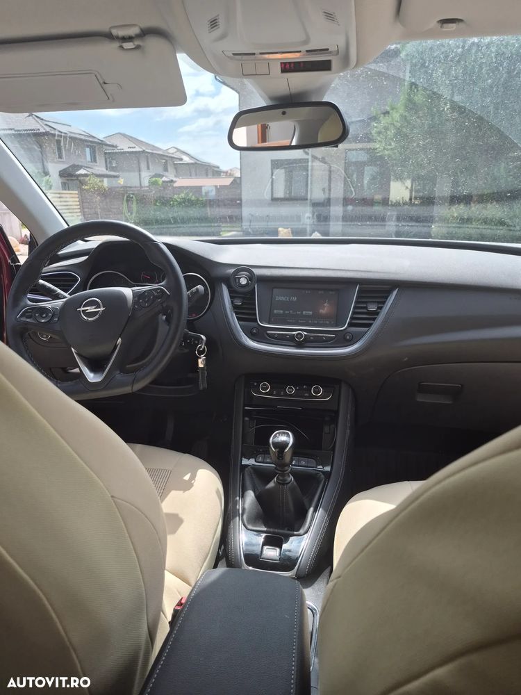 Opel Grandland X 1.2 Turbo START/STOP Innovation - 2