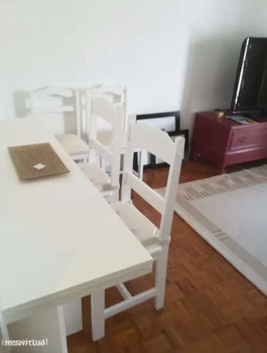 Excelente apartamento T1 mobilado e equipado nas Avenidas Novas - Grande imagem: 3/16