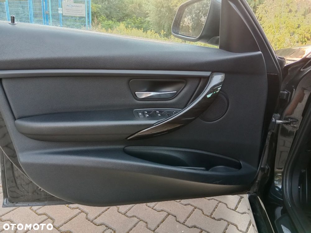 BMW Seria 3 316d Luxury Line - 20