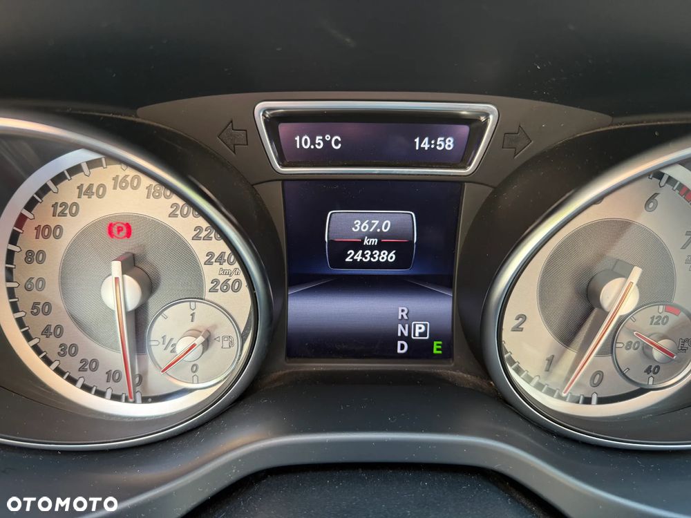 Mercedes-Benz GLA 250 4-Matic - 22