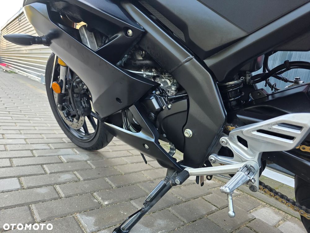 Yamaha YZF - 10