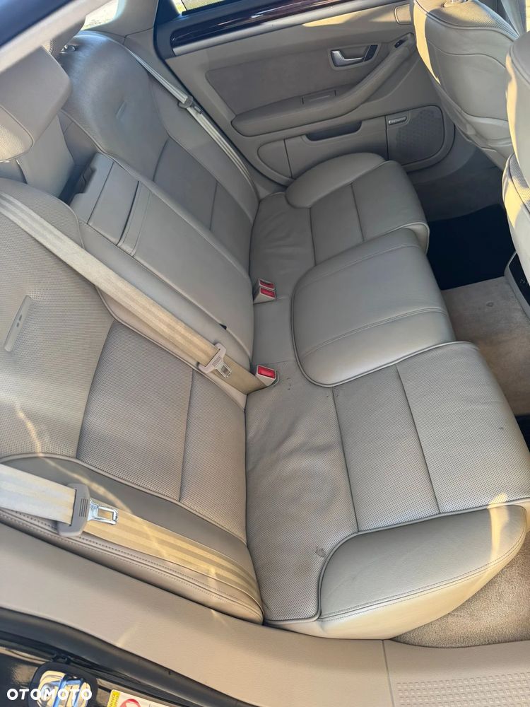Audi A8 4.2 TDI Quattro - 10