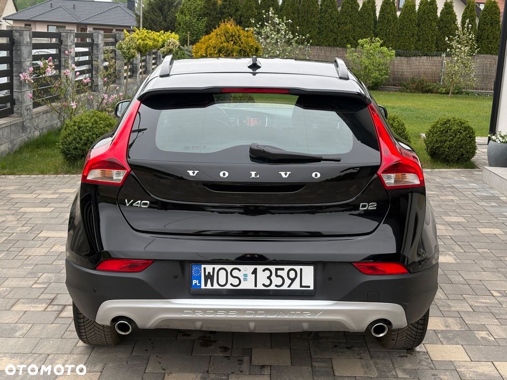 Volvo V40 Cross Country D2 Momentum - 8