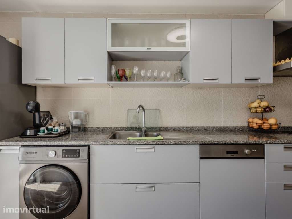 Apartamento a 2 Minutos da Praia com Duas Garagens - Sao Pedro , Fi... - Grande imagem: 2/14