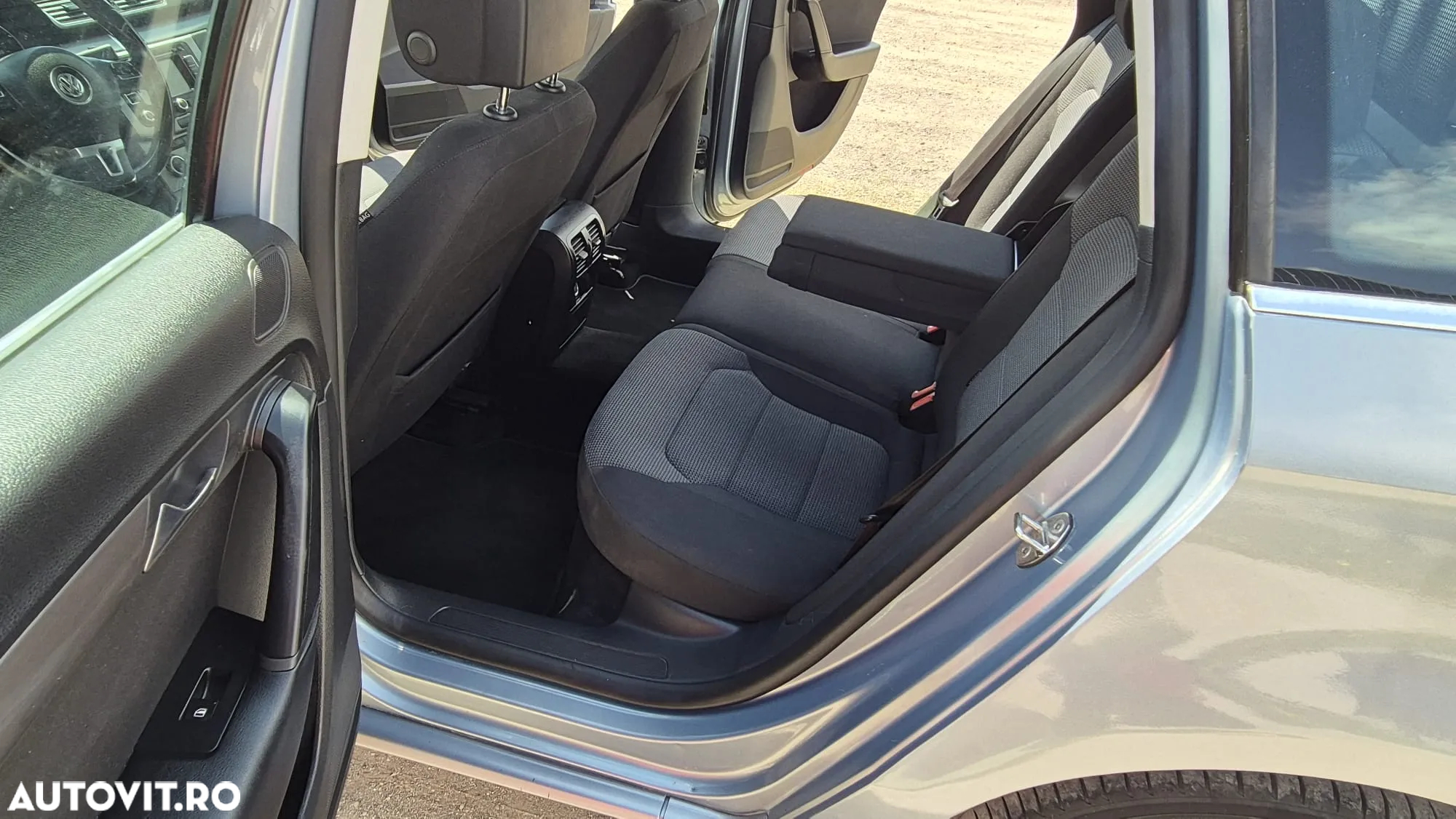Volkswagen Passat Variant 2.0 TDI BlueMotion Technology Comfortline - 8