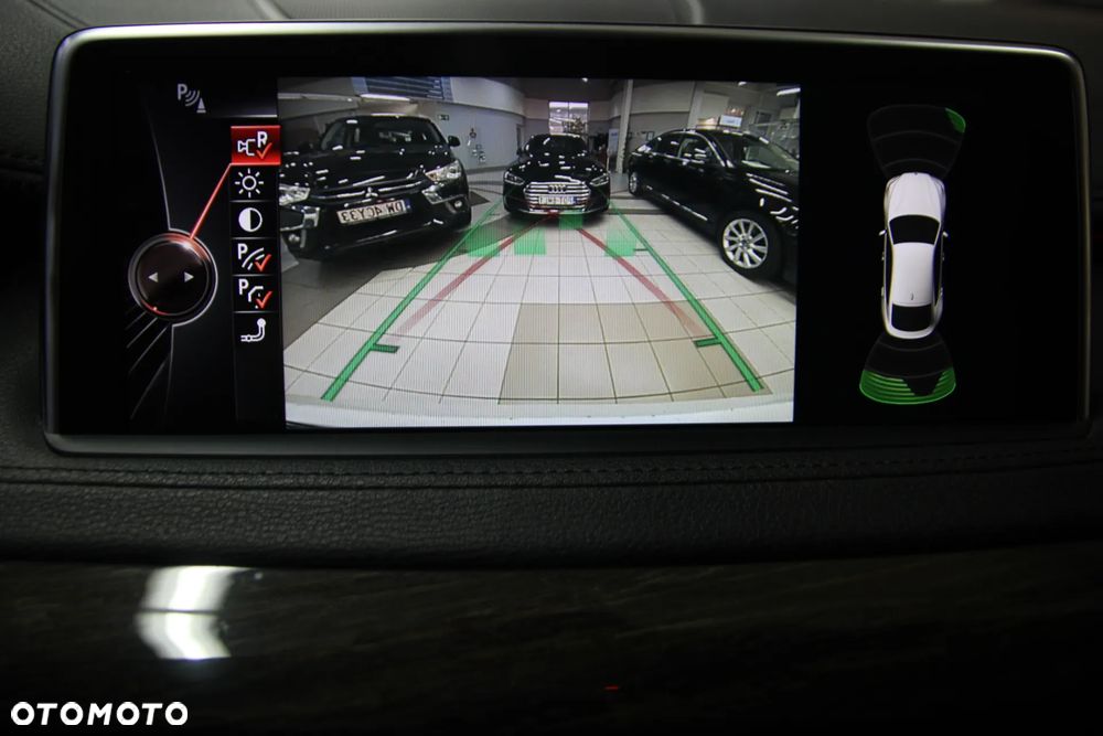 BMW X6 35i xDrive - 16